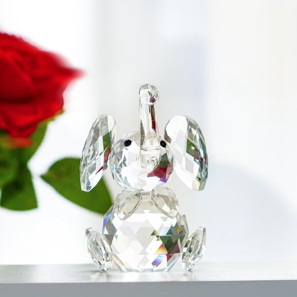 Sparkling Crystal Elephant Figurine with Rainbow Reflection for Home Decor - Picture 3 of 9